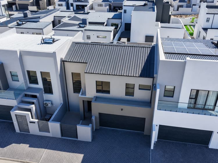 Main property image