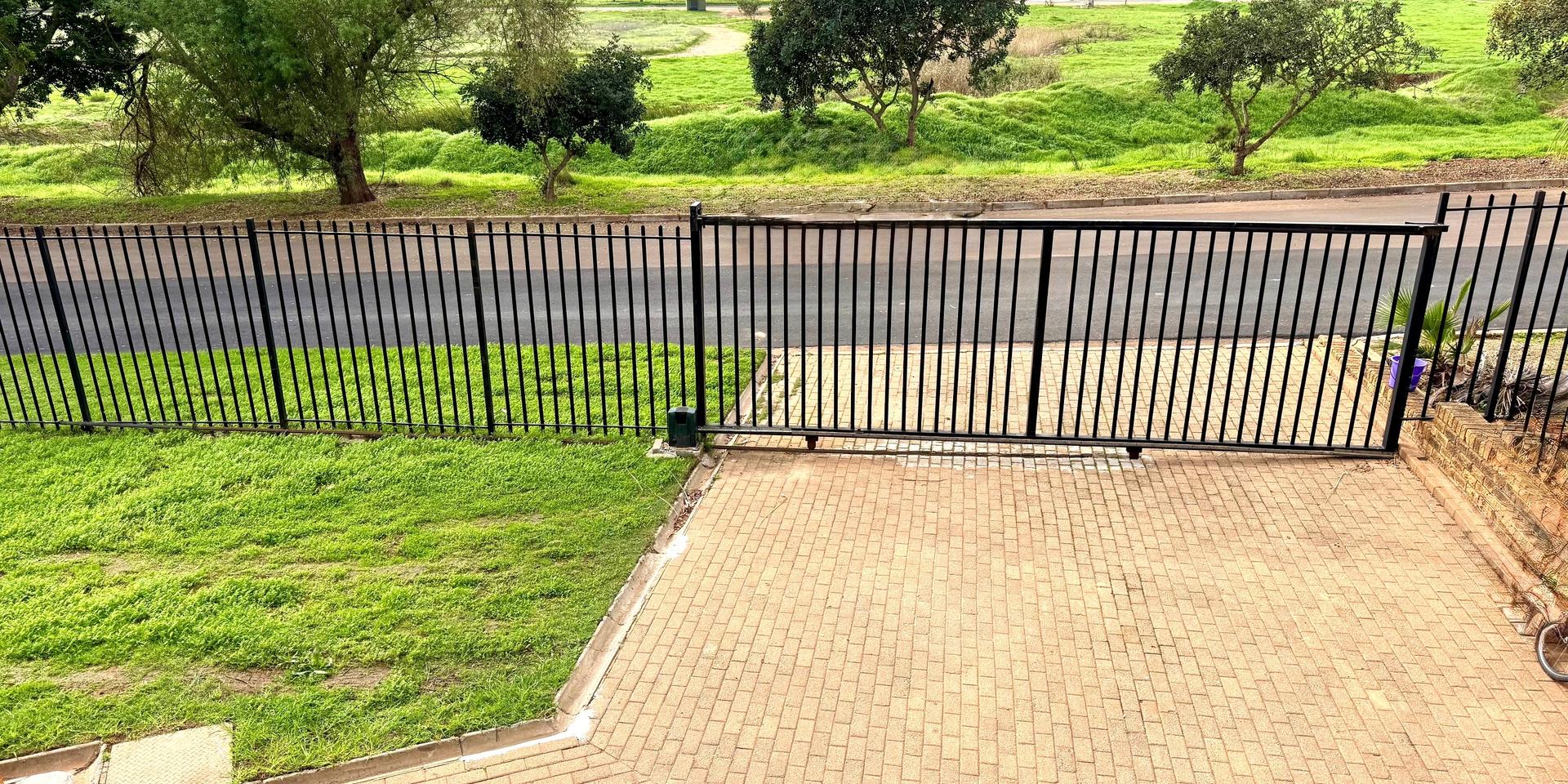 Image 3 of 6