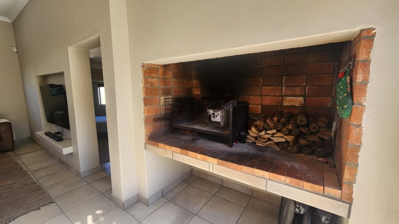 Image 5 of 6