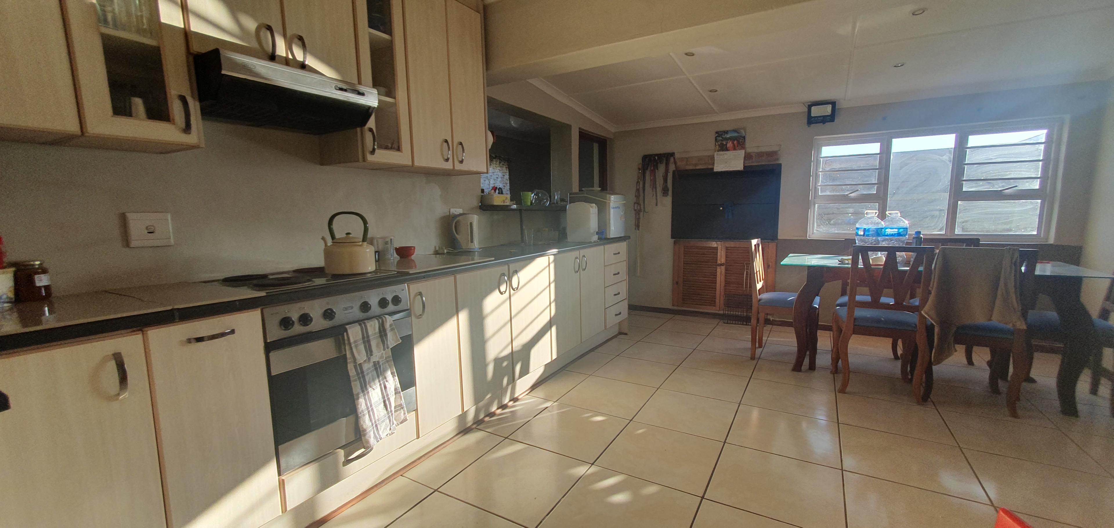 Image 2 of 6