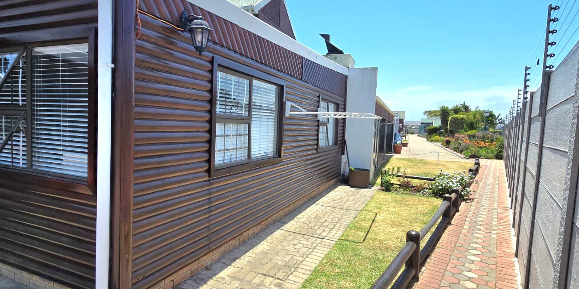 Image 4 of 6