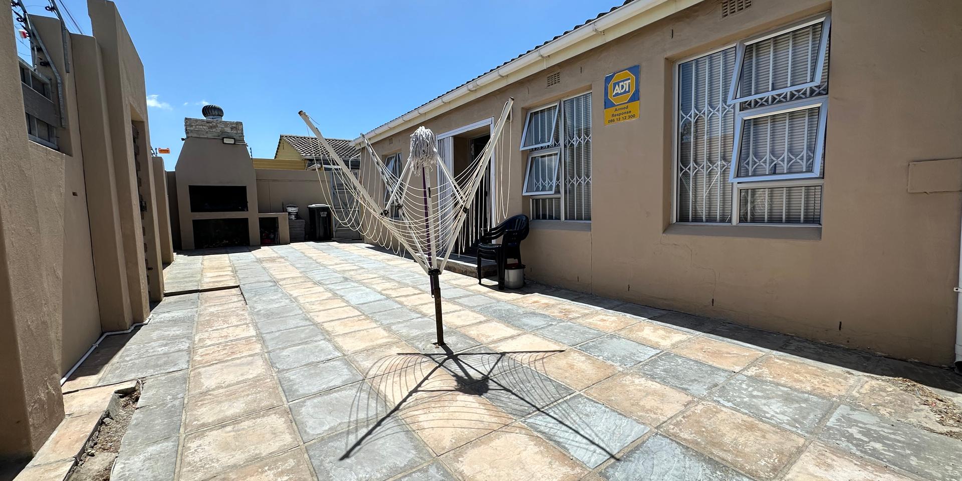 Image 2 of 6
