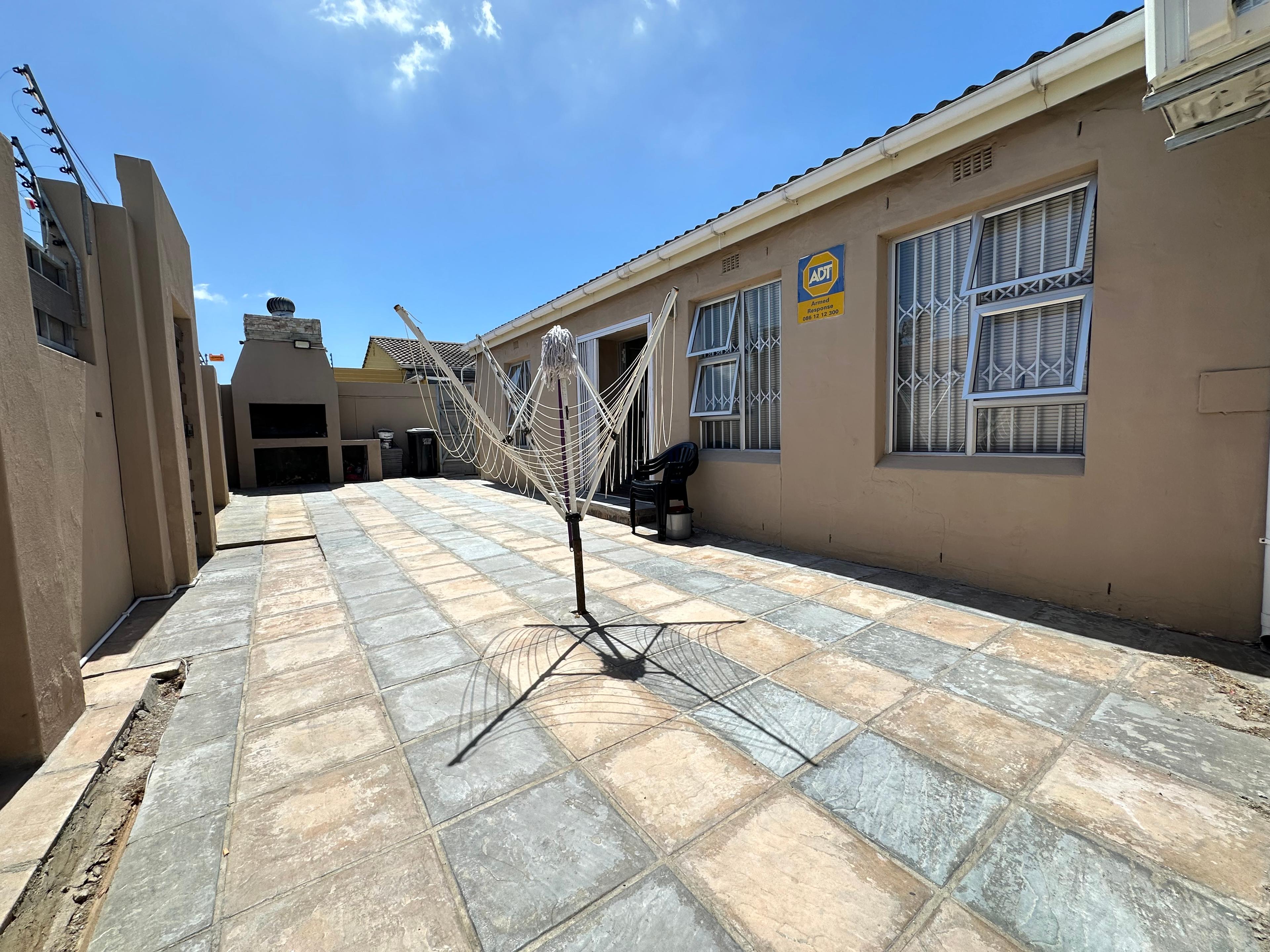 Image 2 of 6