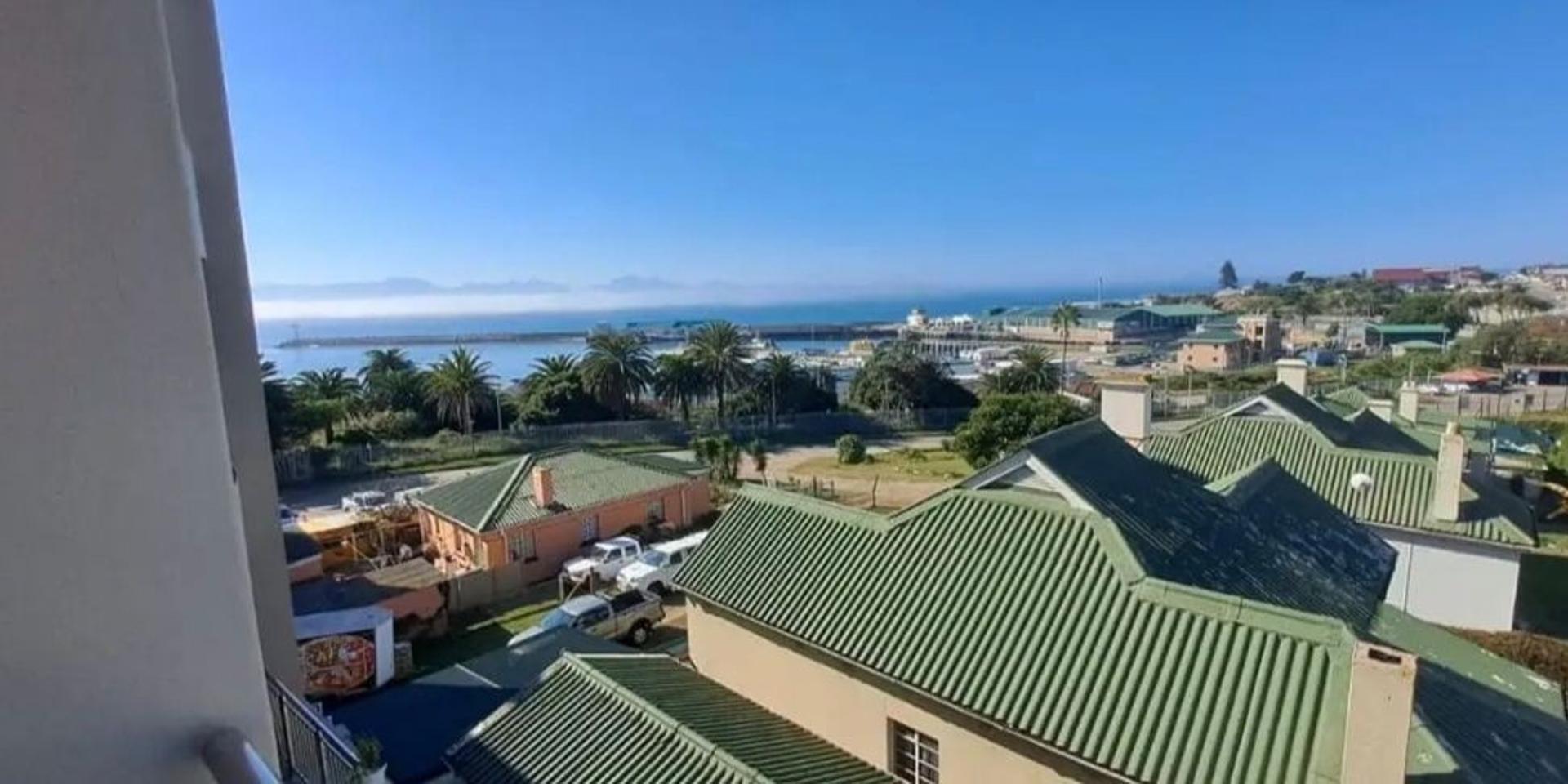 Image 3 of 6