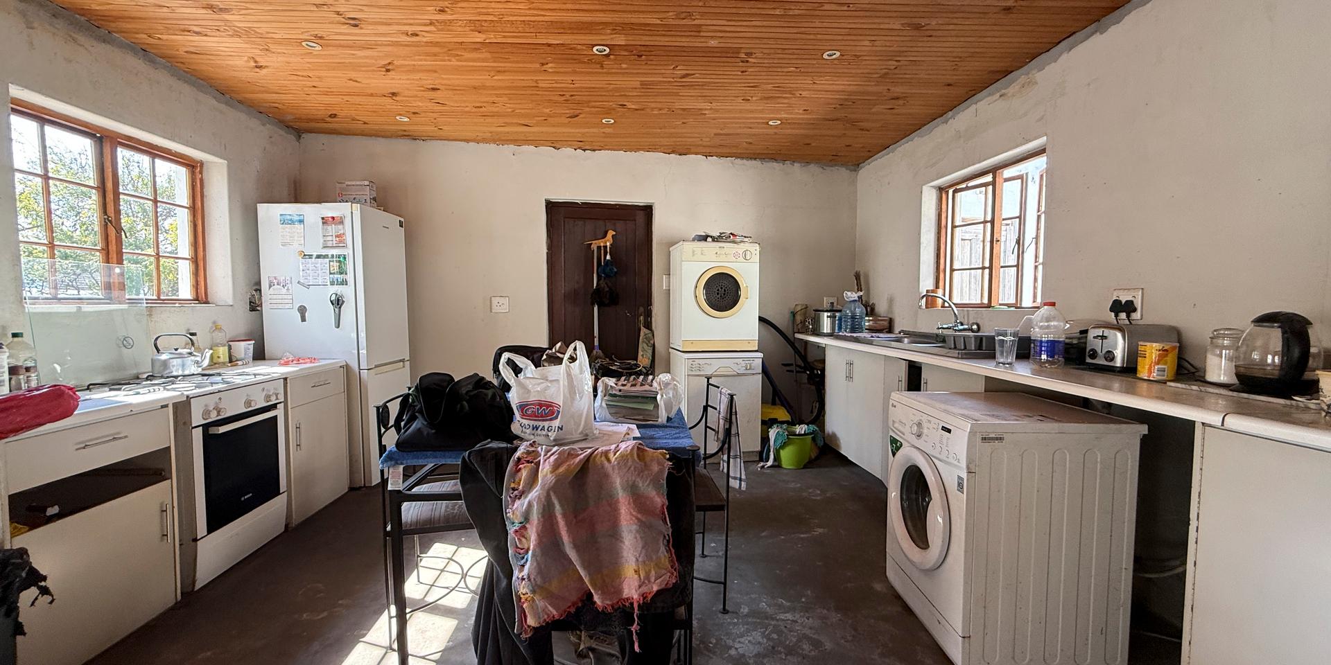 Image 4 of 6