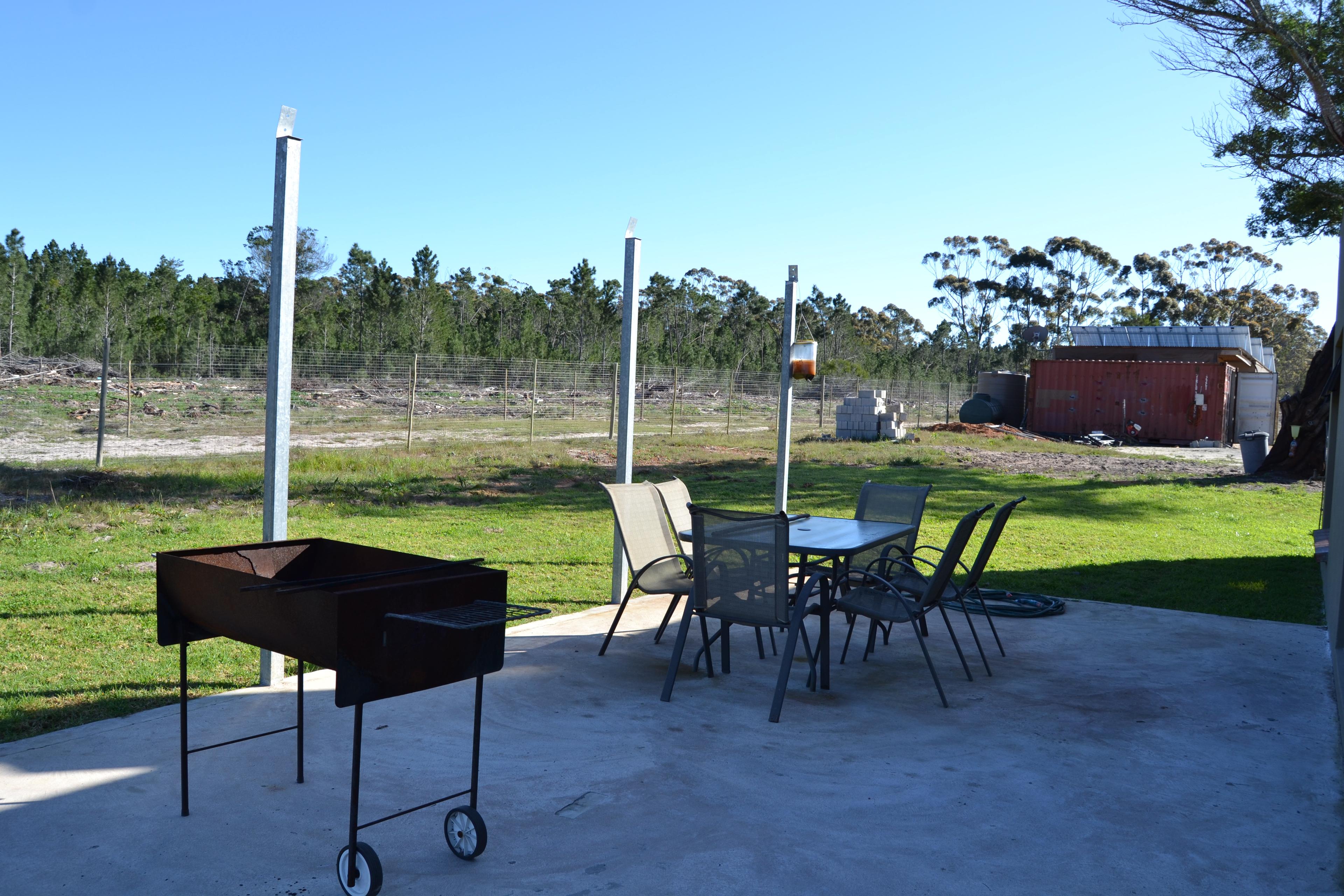 Image 2 of 6