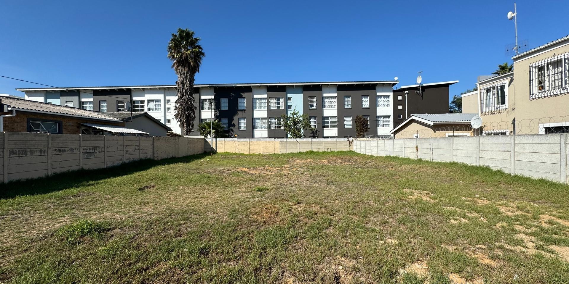 Image 4 of 6