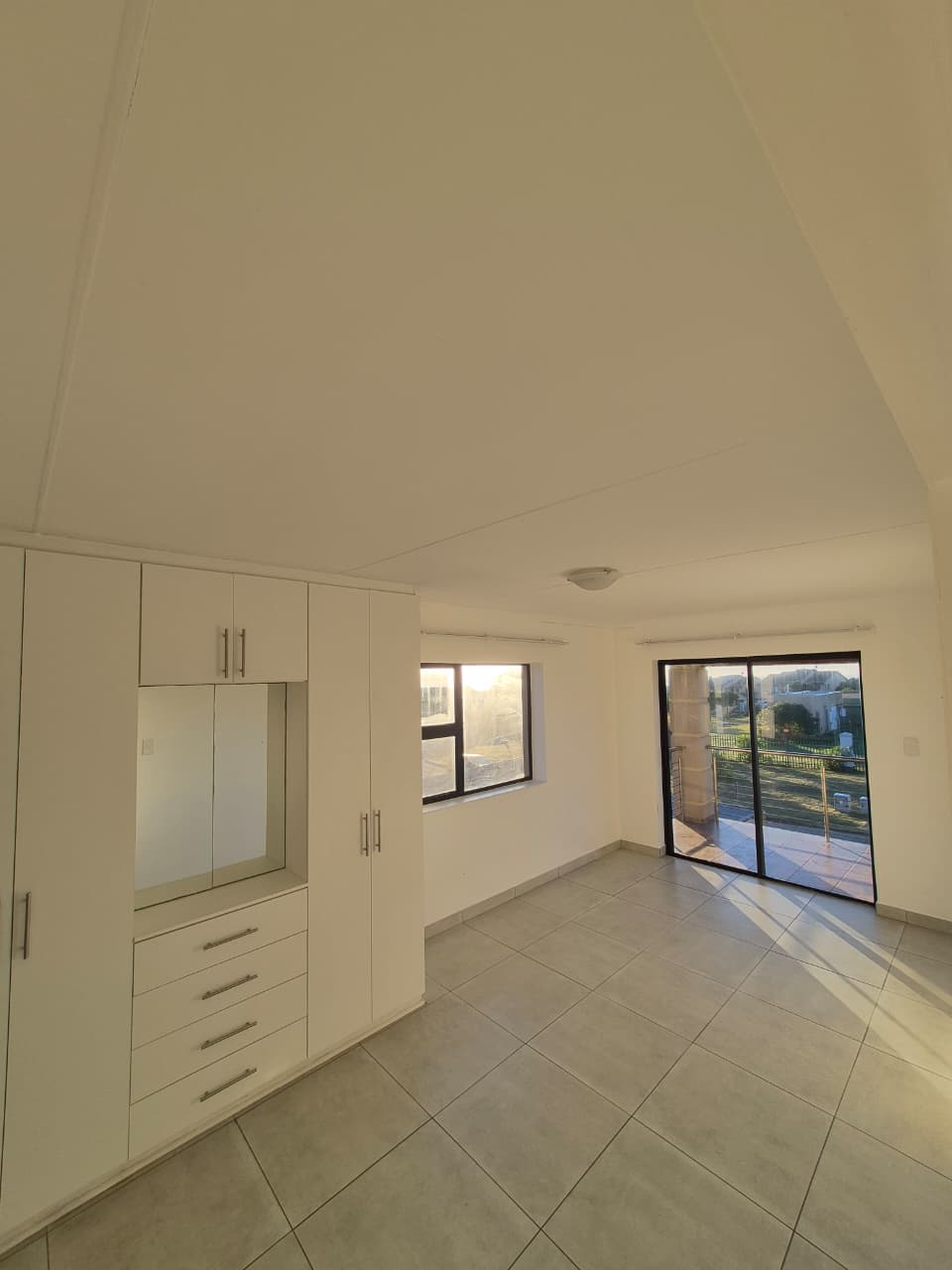 Image 3 of 6