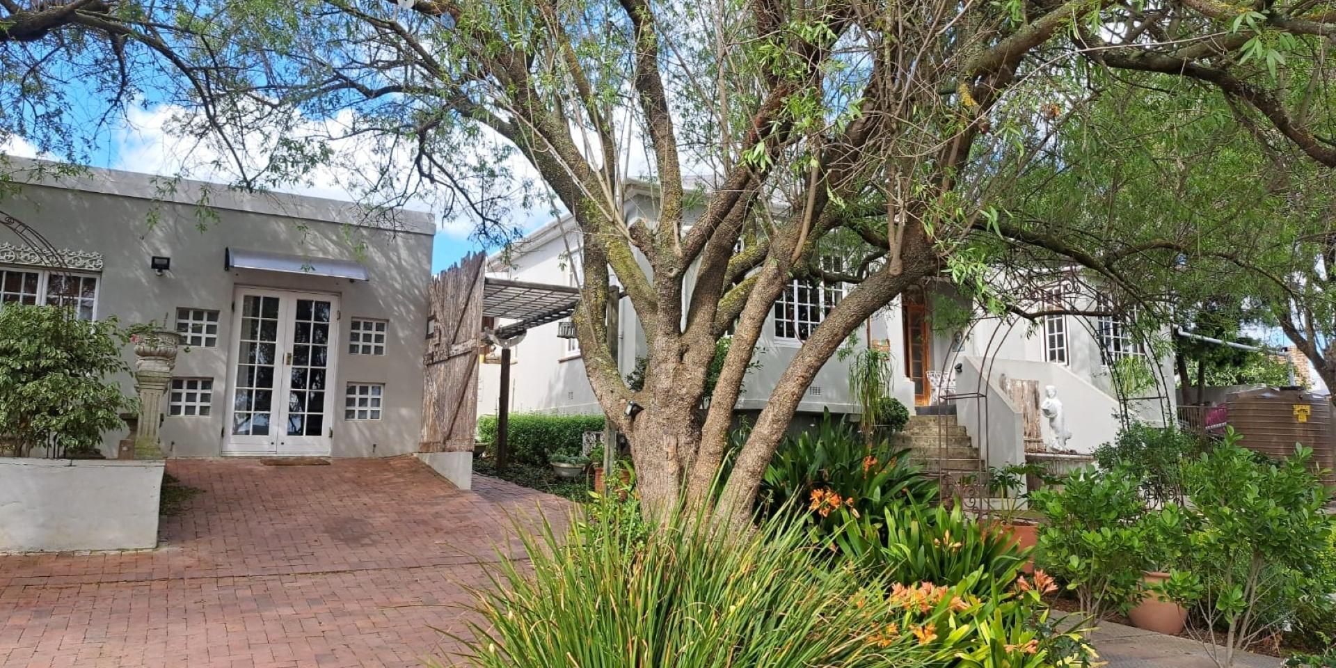 Image 4 of 6