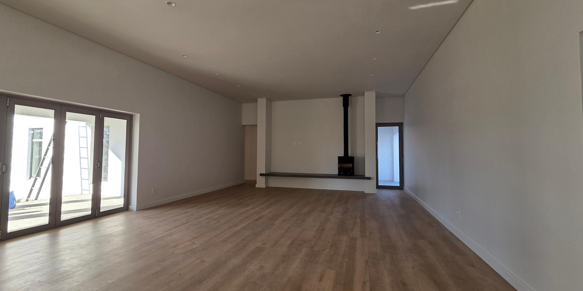 Image 4 of 6