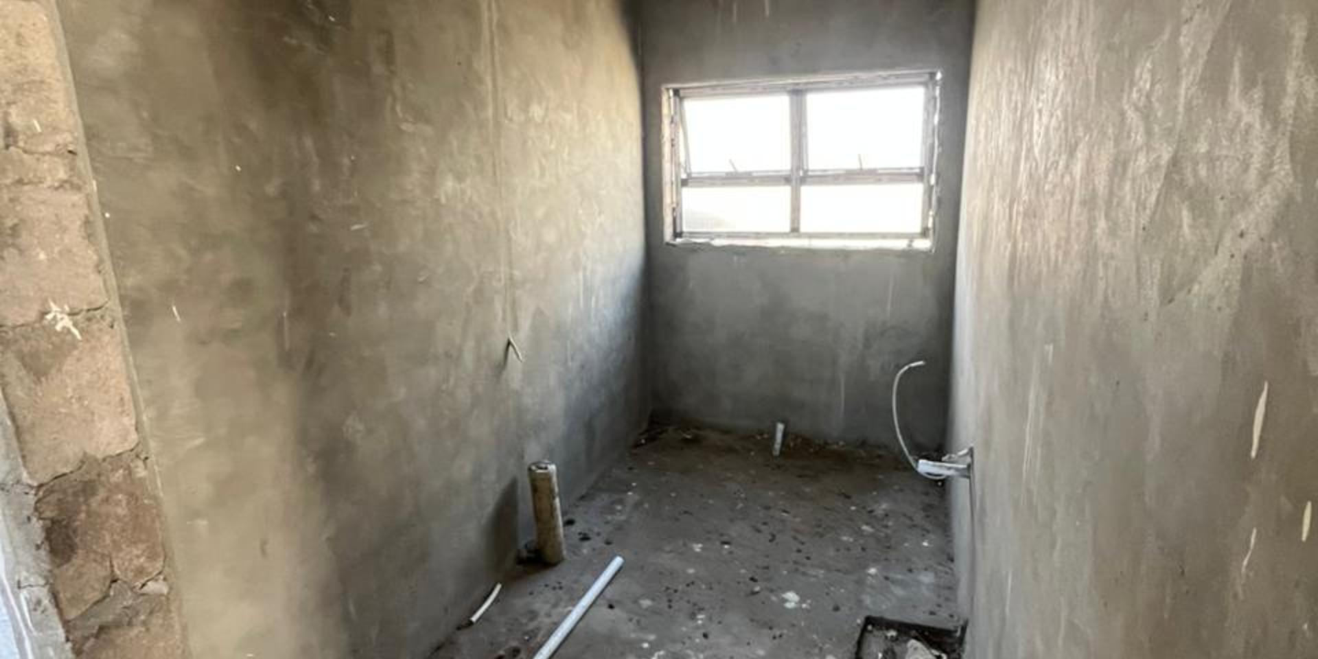 Image 5 of 6