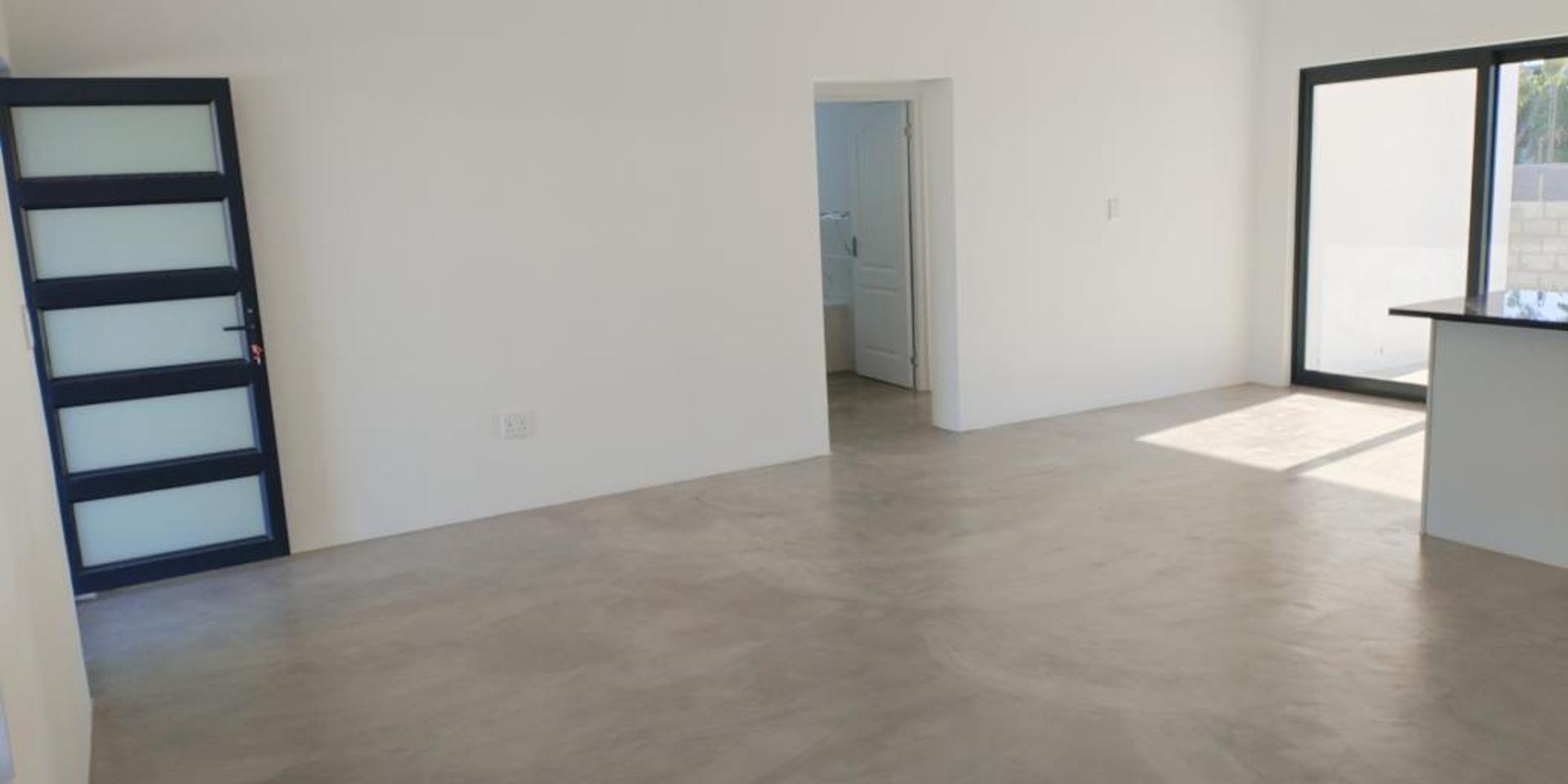 Image 3 of 6