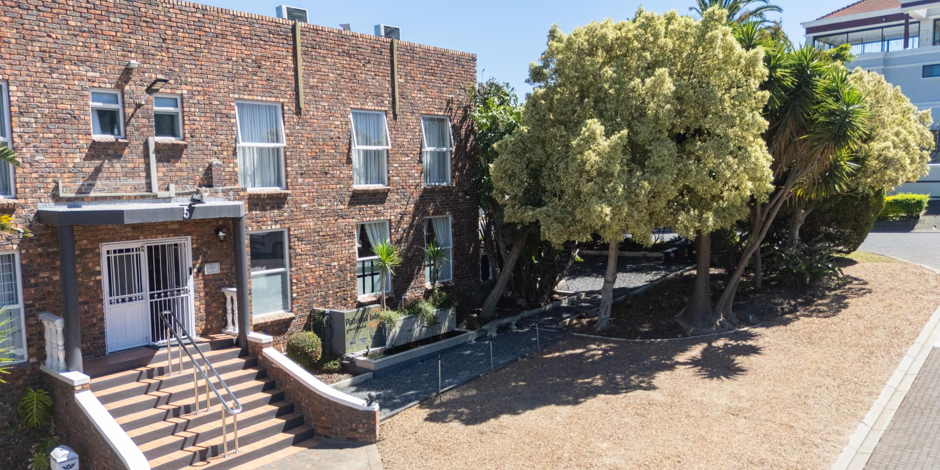 Image 3 of 6
