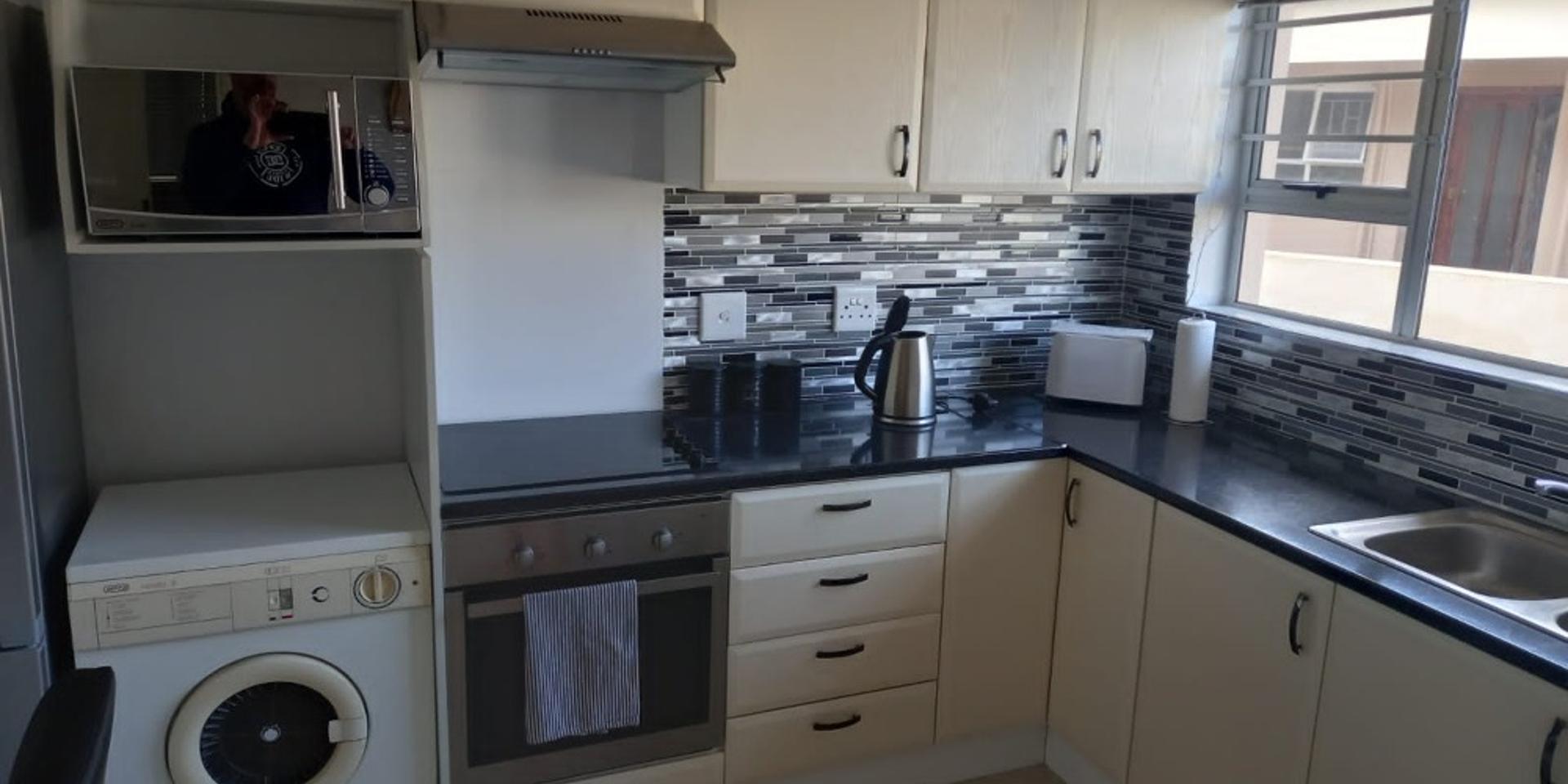 Image 2 of 6