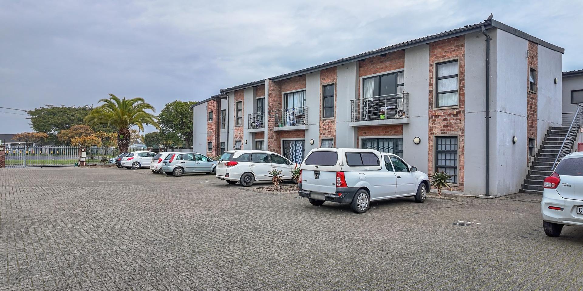Image 4 of 6