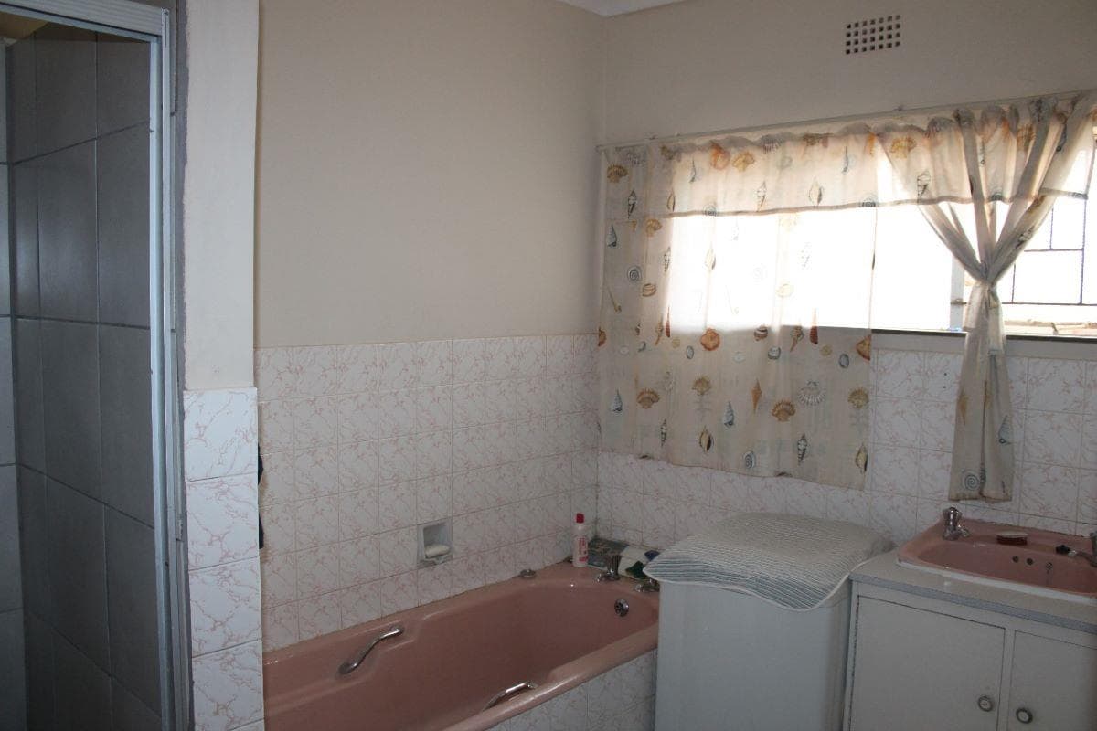 Image 12