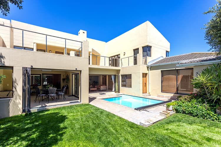 Main property image