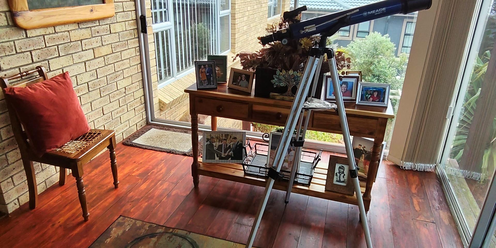 Image 2 of 6