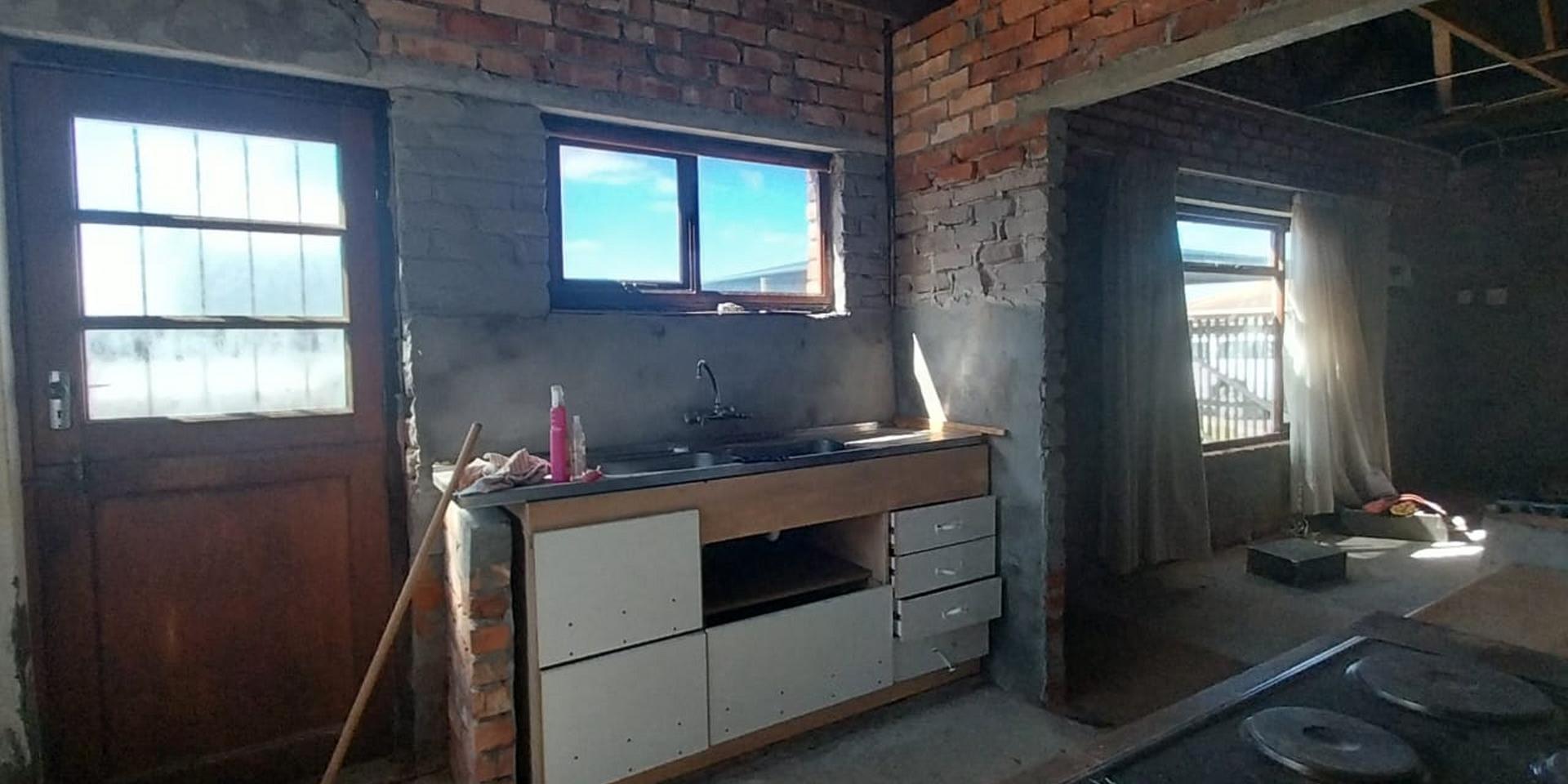 Image 5 of 6