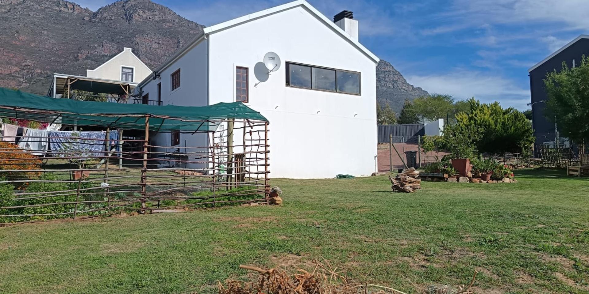 Image 2 of 6
