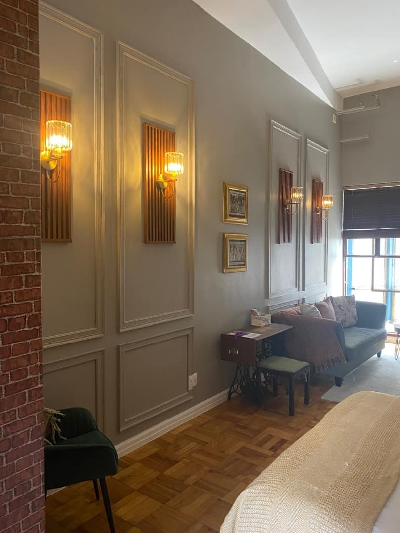Image 4 of 6