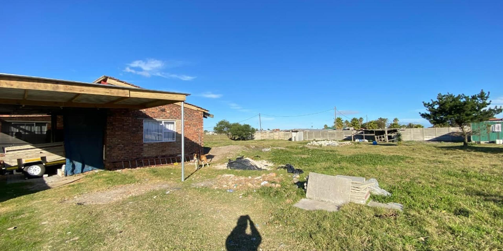 Image 4 of 6