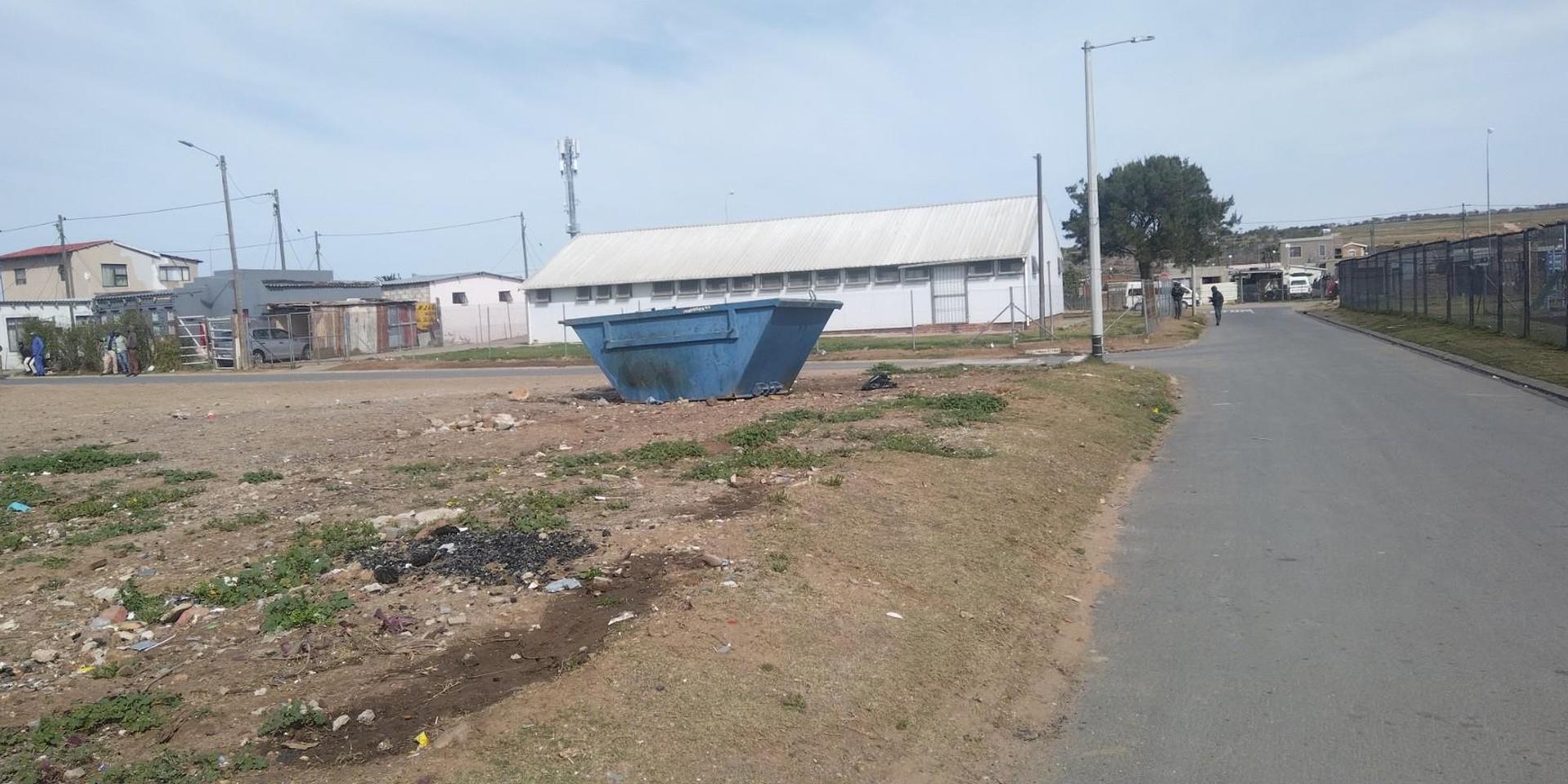 Image 1 of 6
