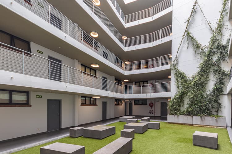 Main property image