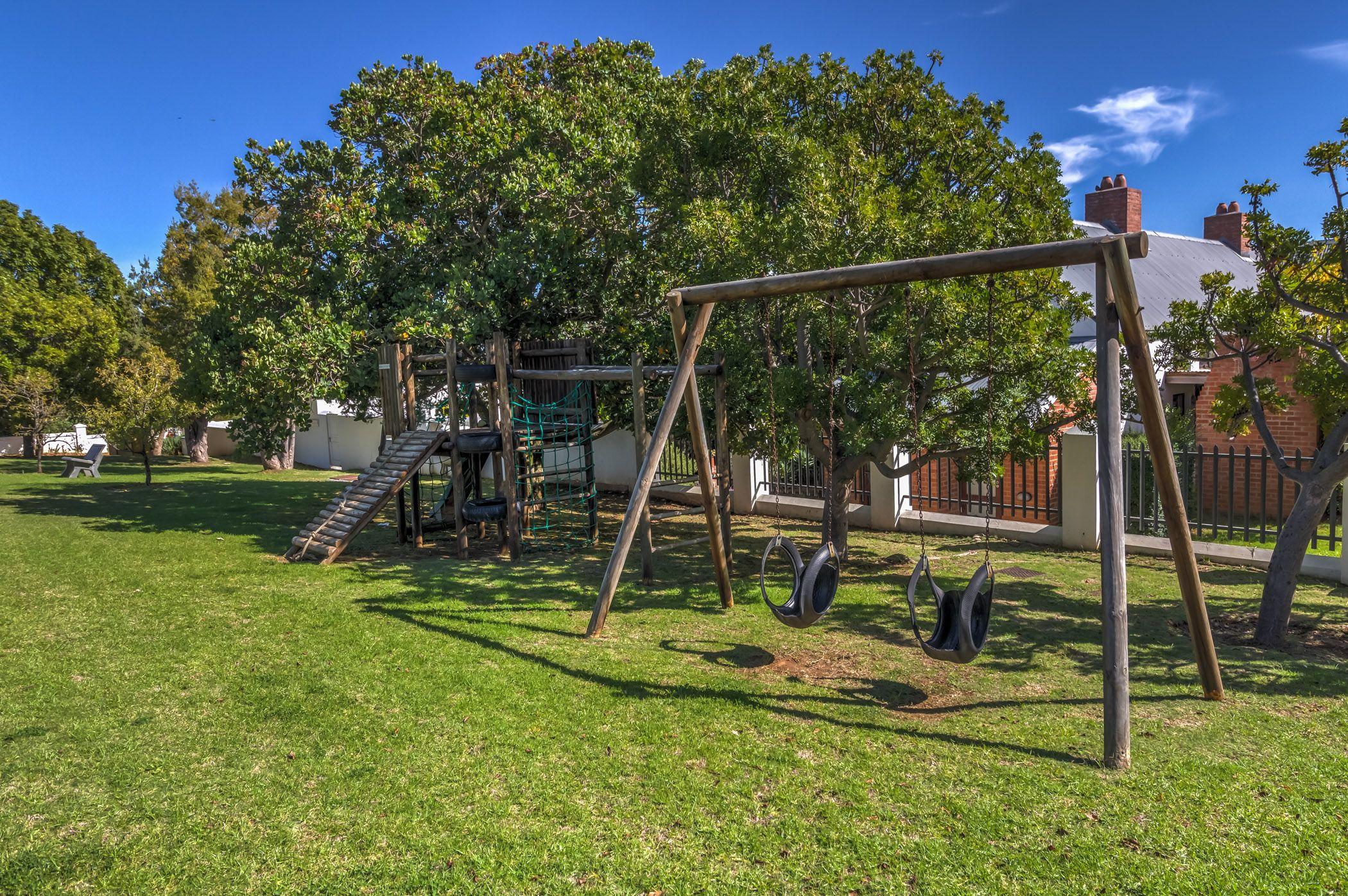 Image 2 of 6