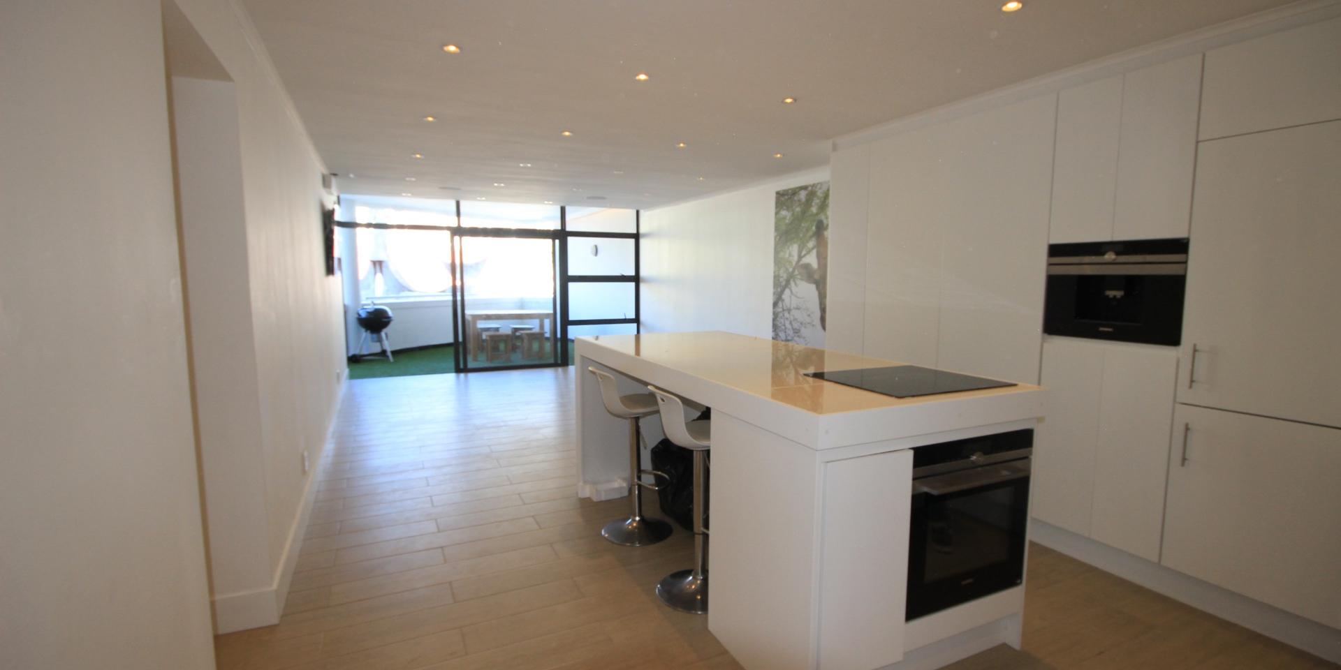 Image 3 of 6