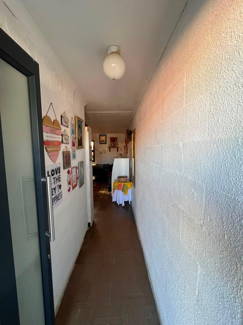 Image 3 of 6