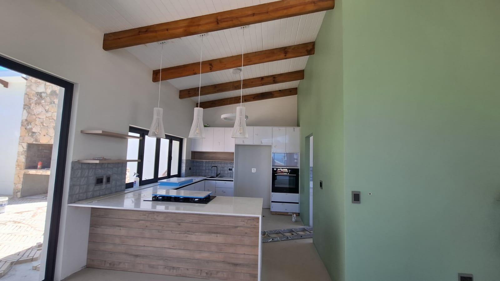 Image 4 of 6