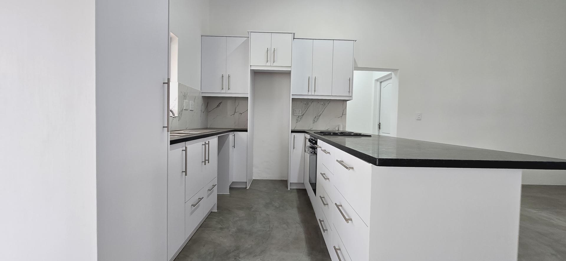 Image 4 of 6