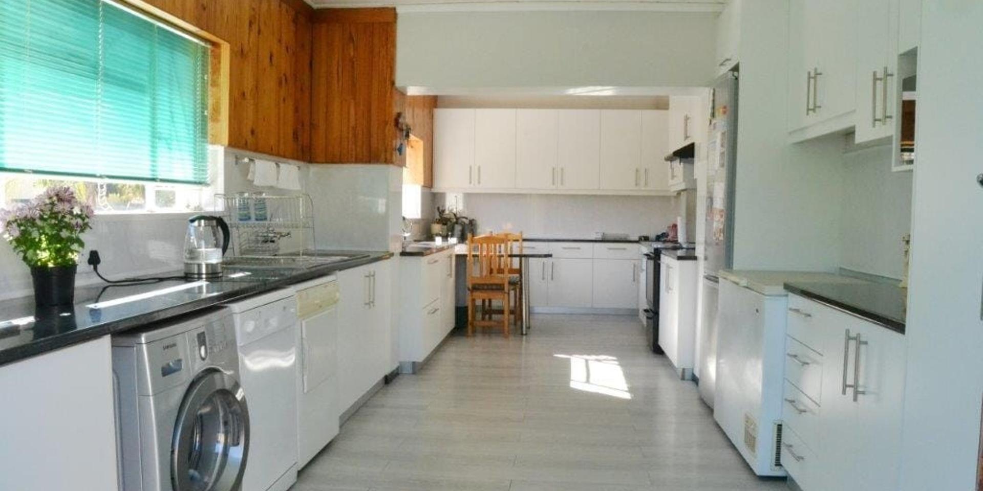 Image 4 of 6
