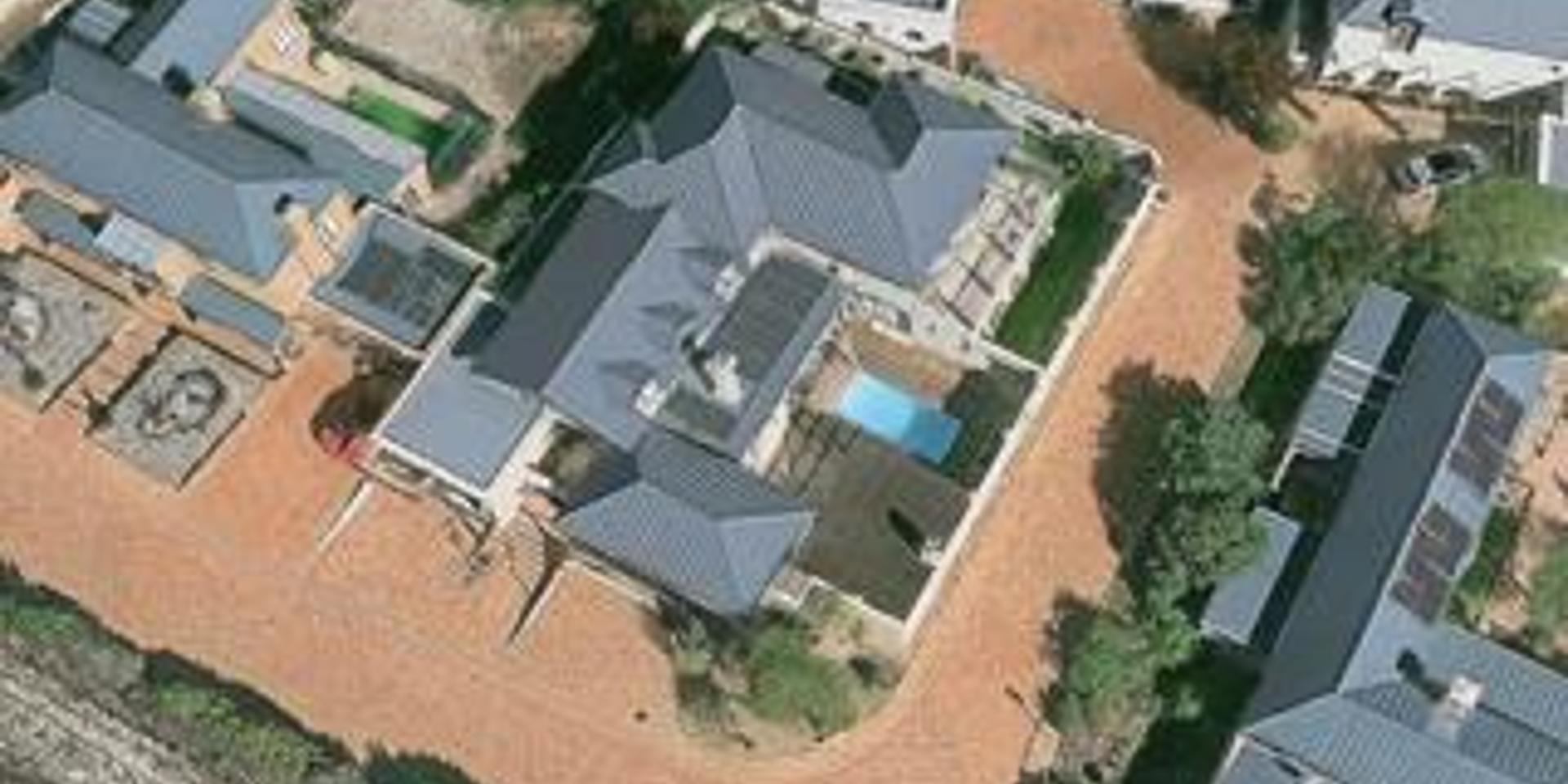 Image 2 of 6