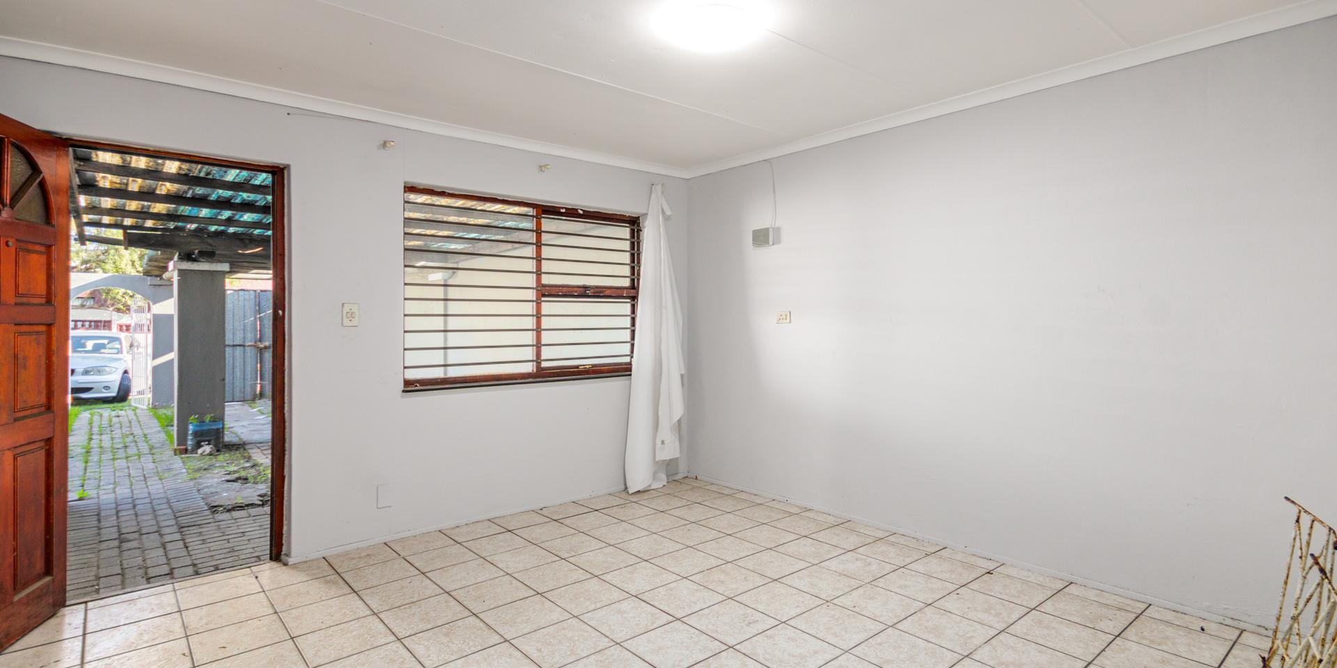 Image 1 of 6