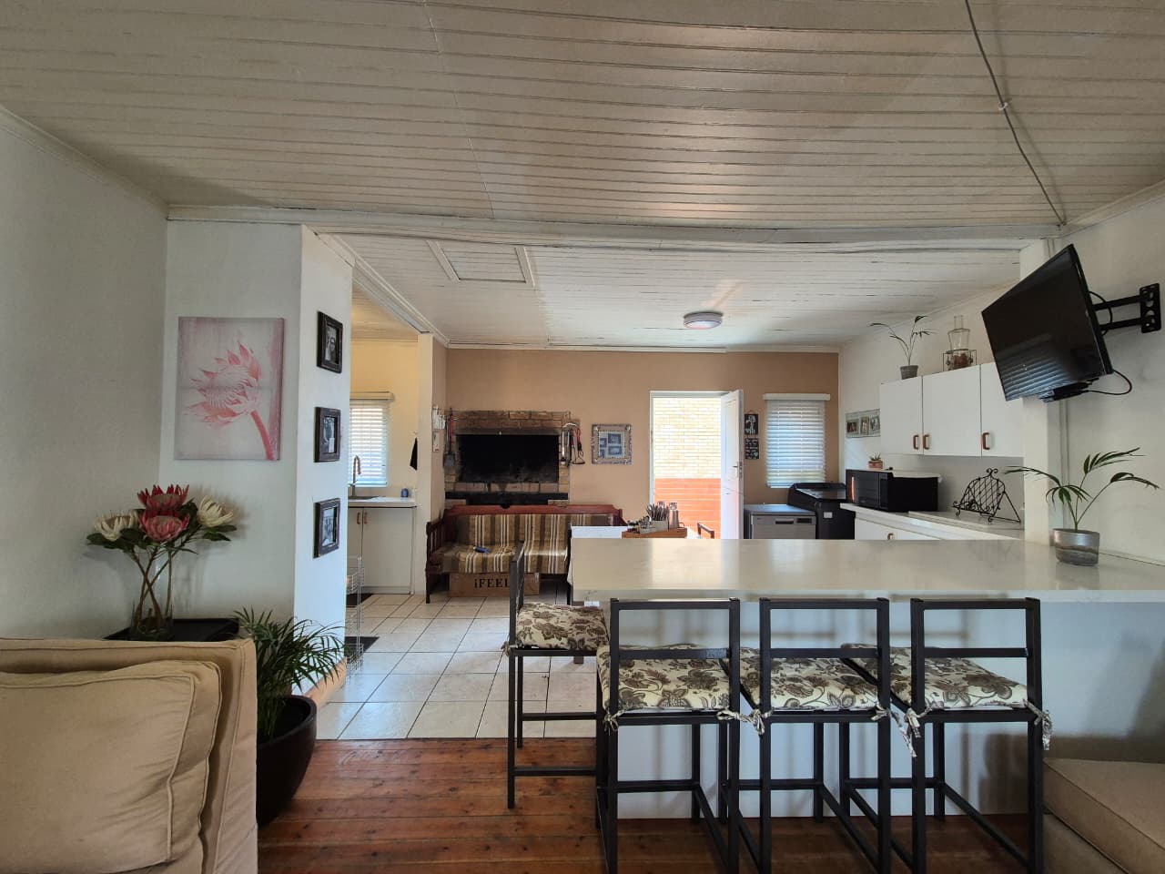 Image 5 of 6