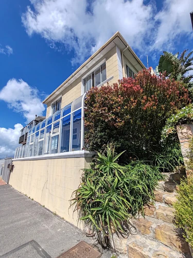 Main property image