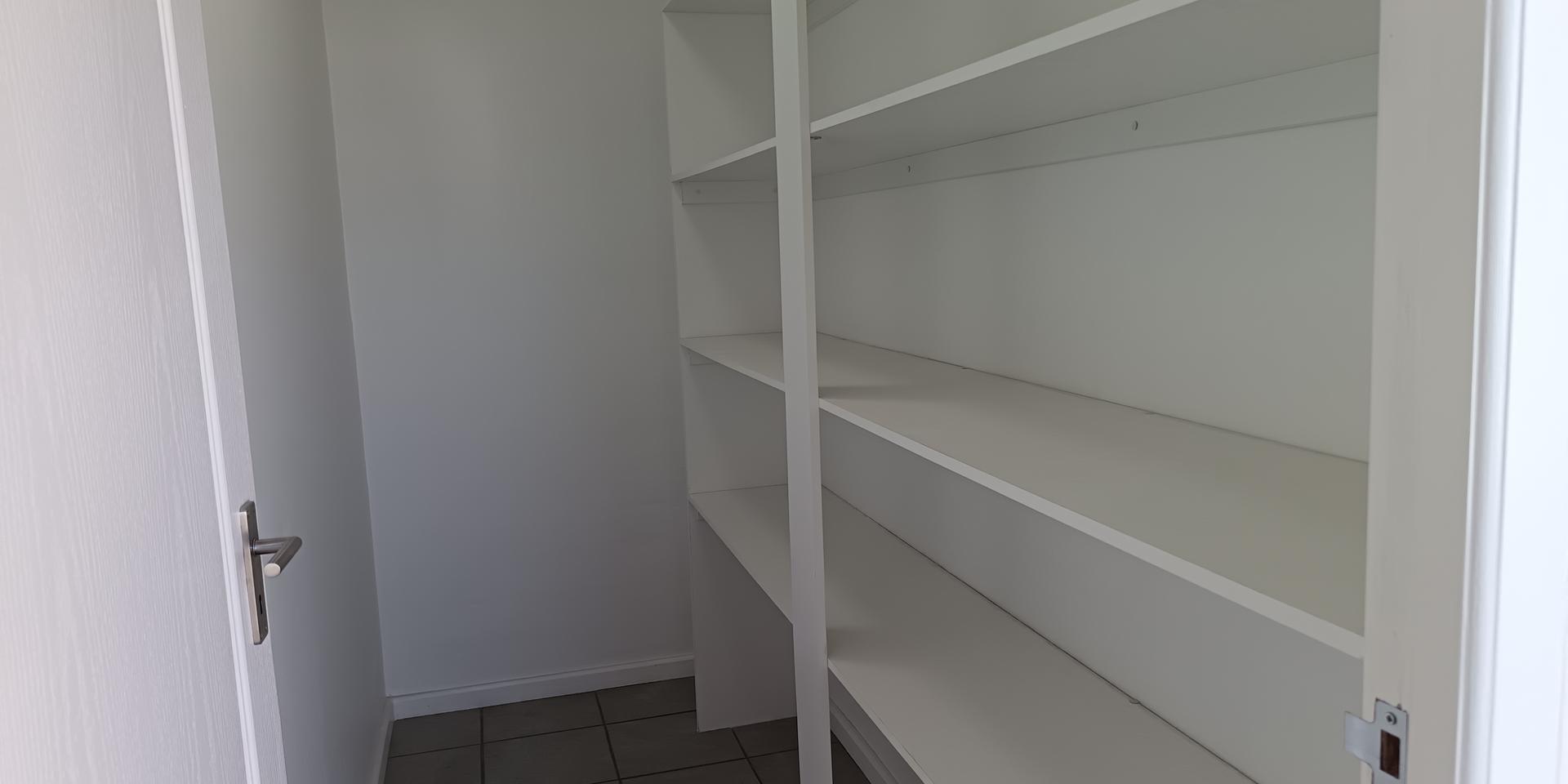 Image 4 of 6