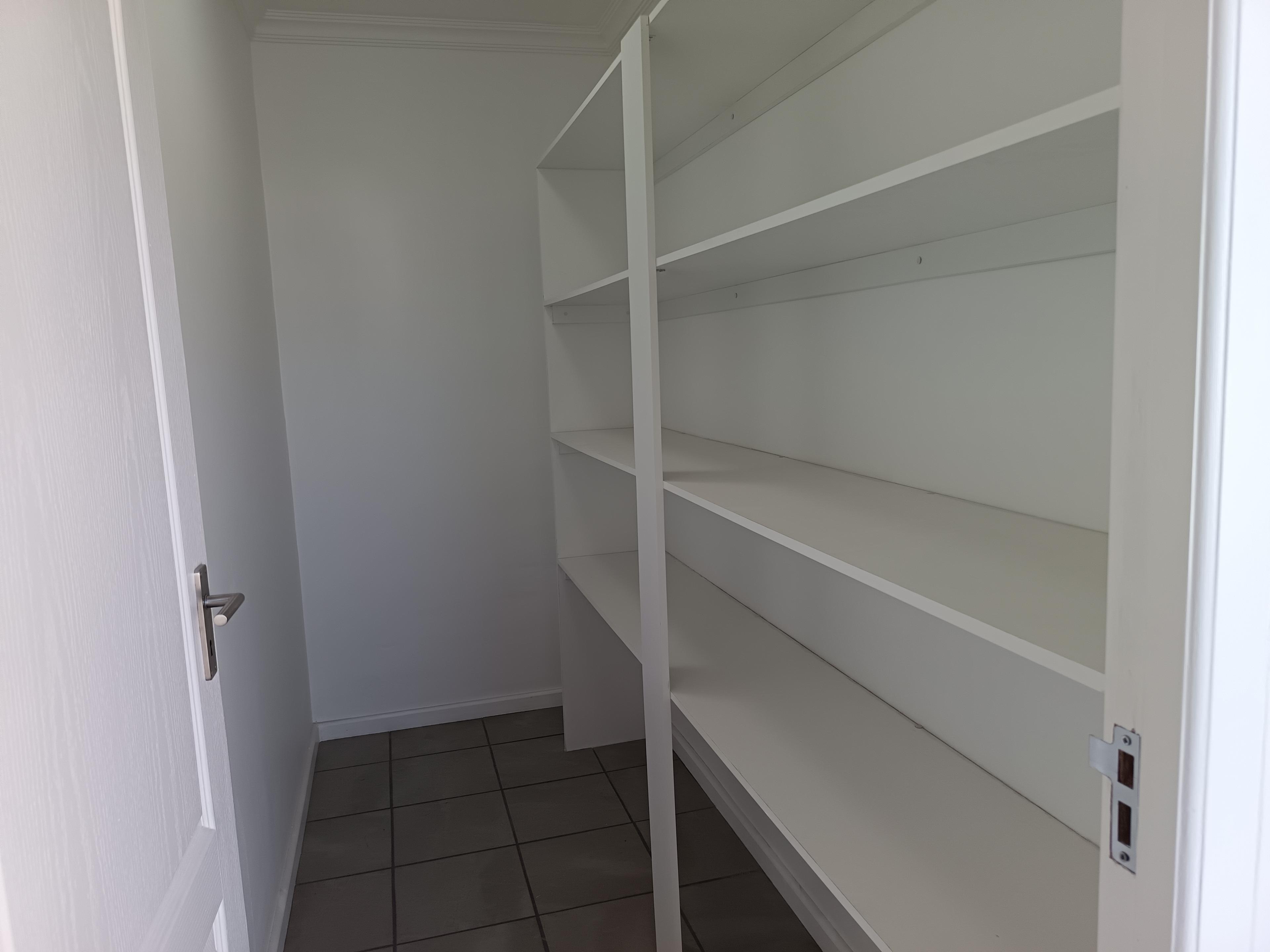 Image 4 of 6