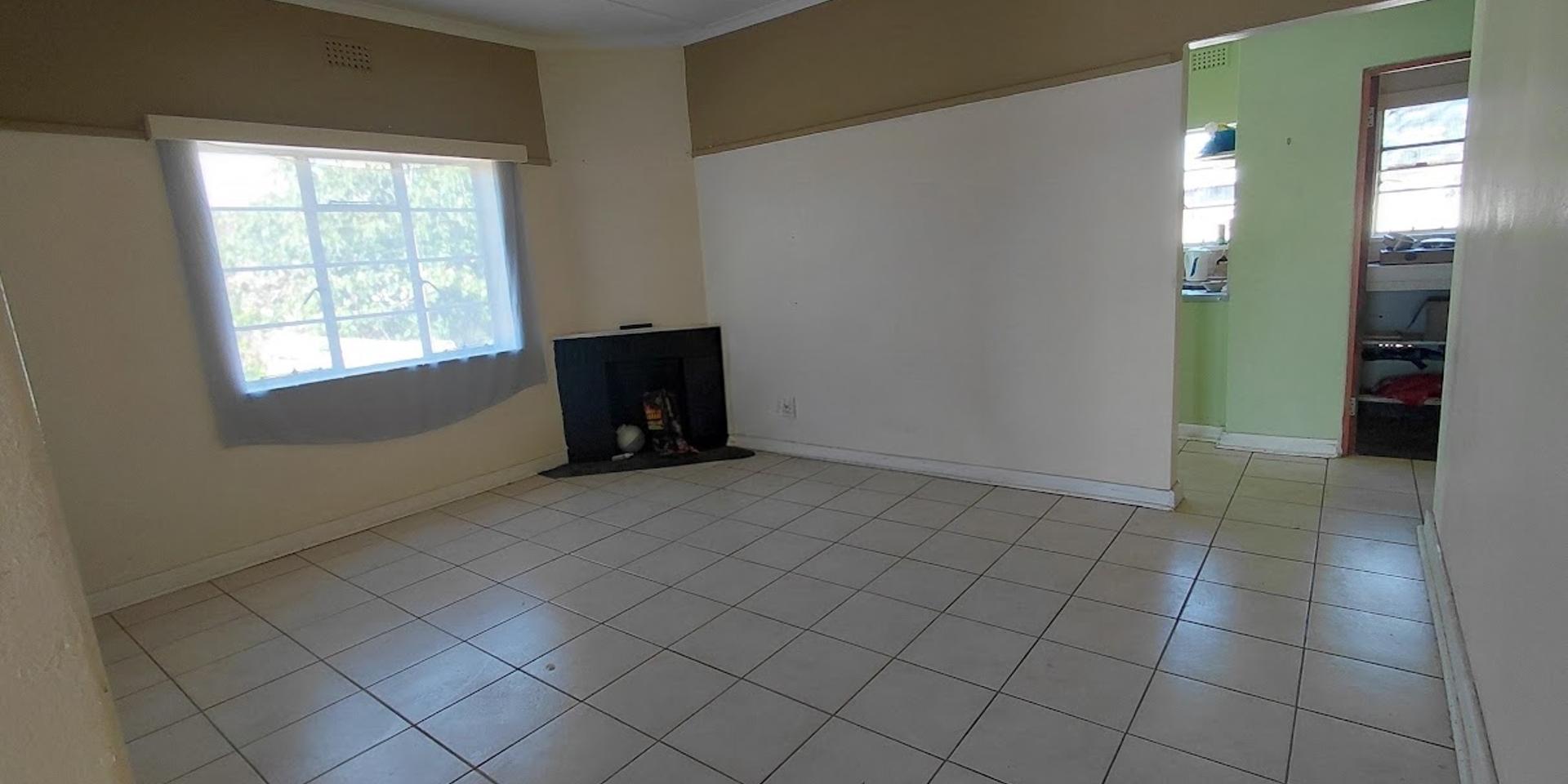 Image 4 of 6