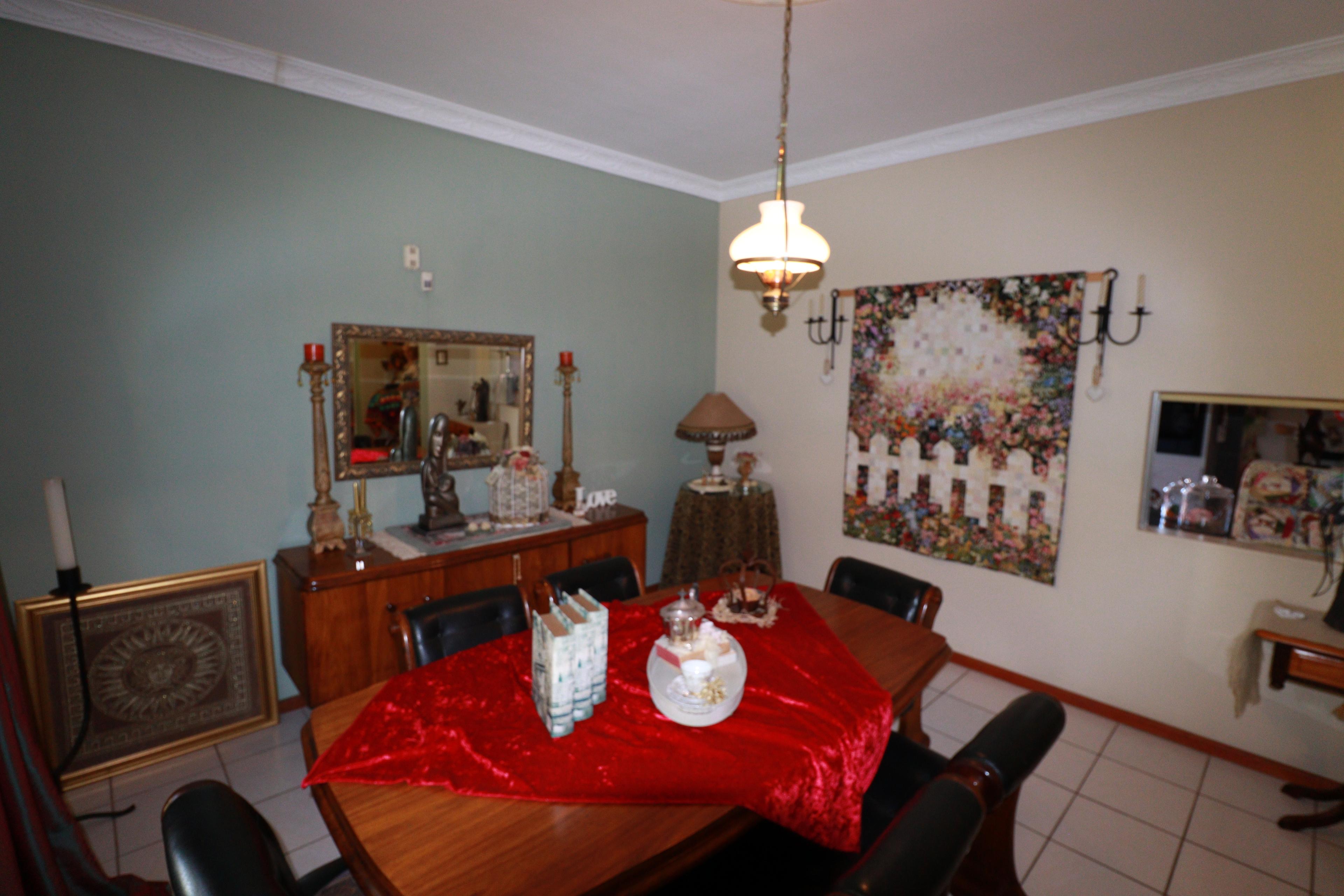 Image 3 of 6