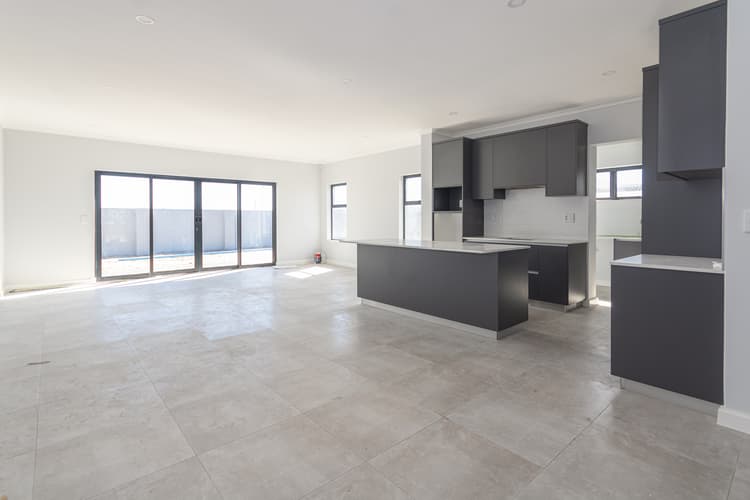 Main property image