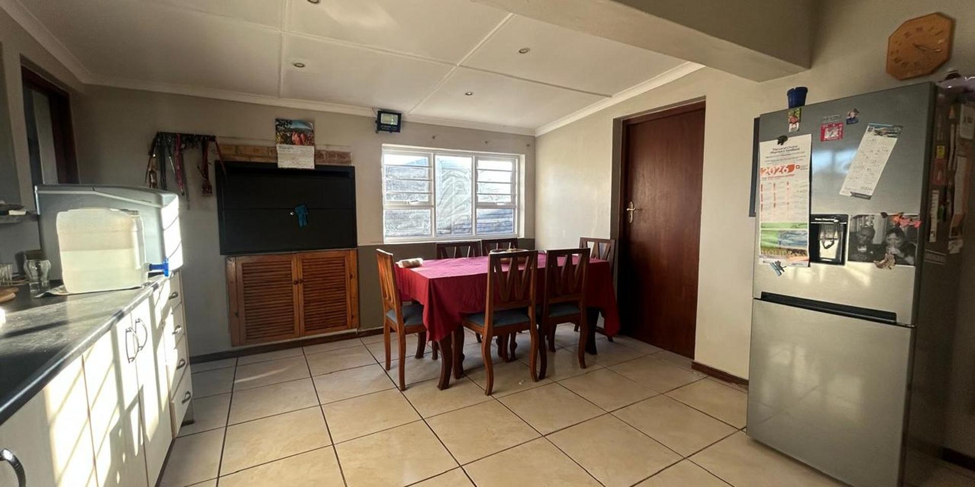 Image 5 of 6