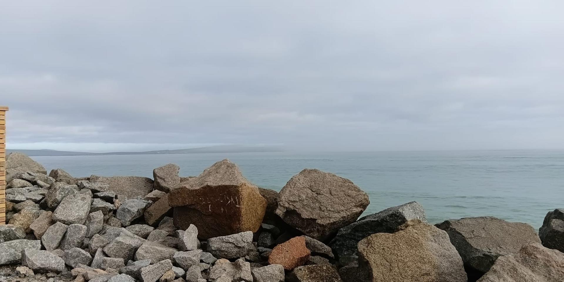 Image 4 of 6