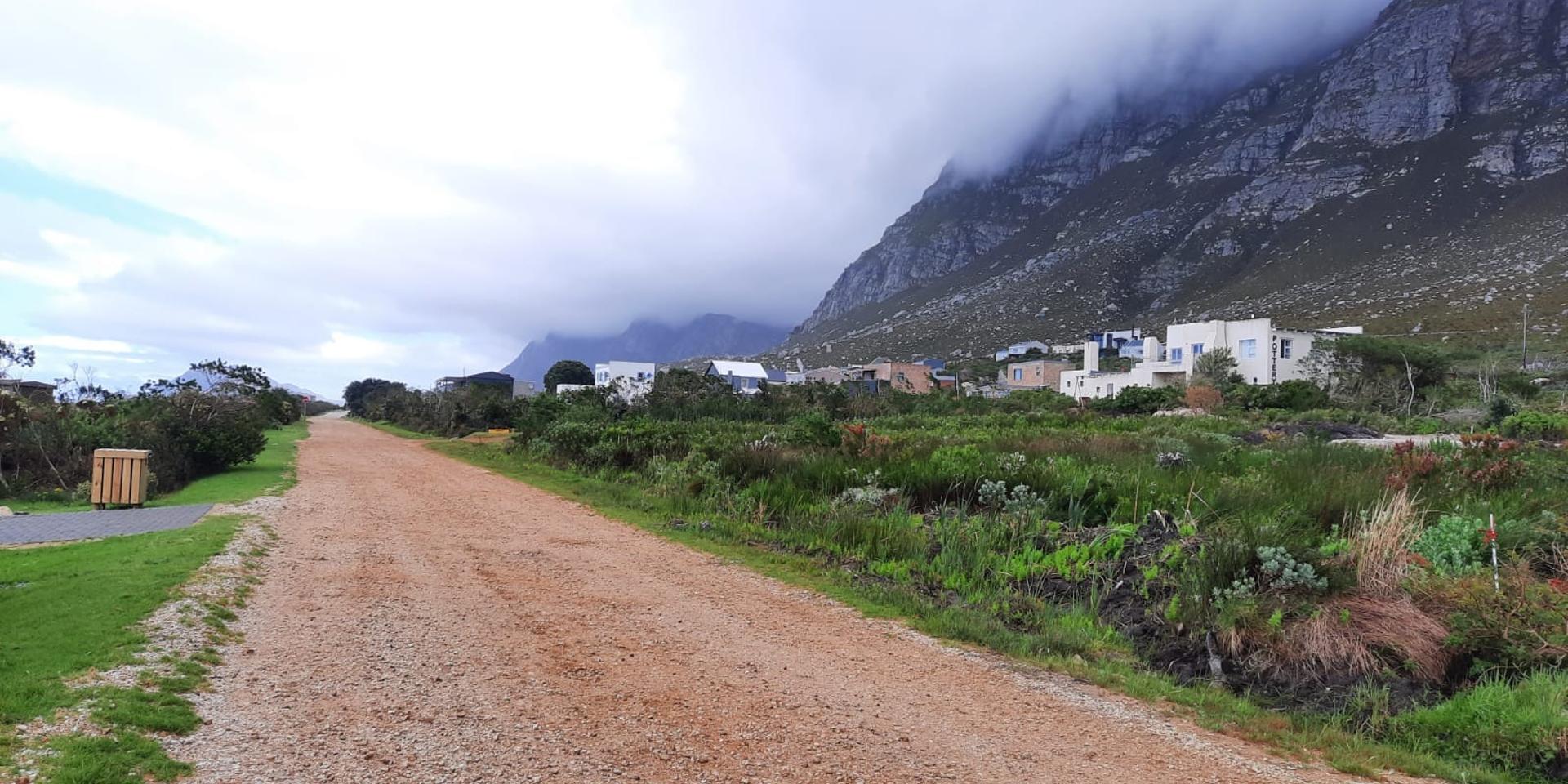 Image 4 of 6