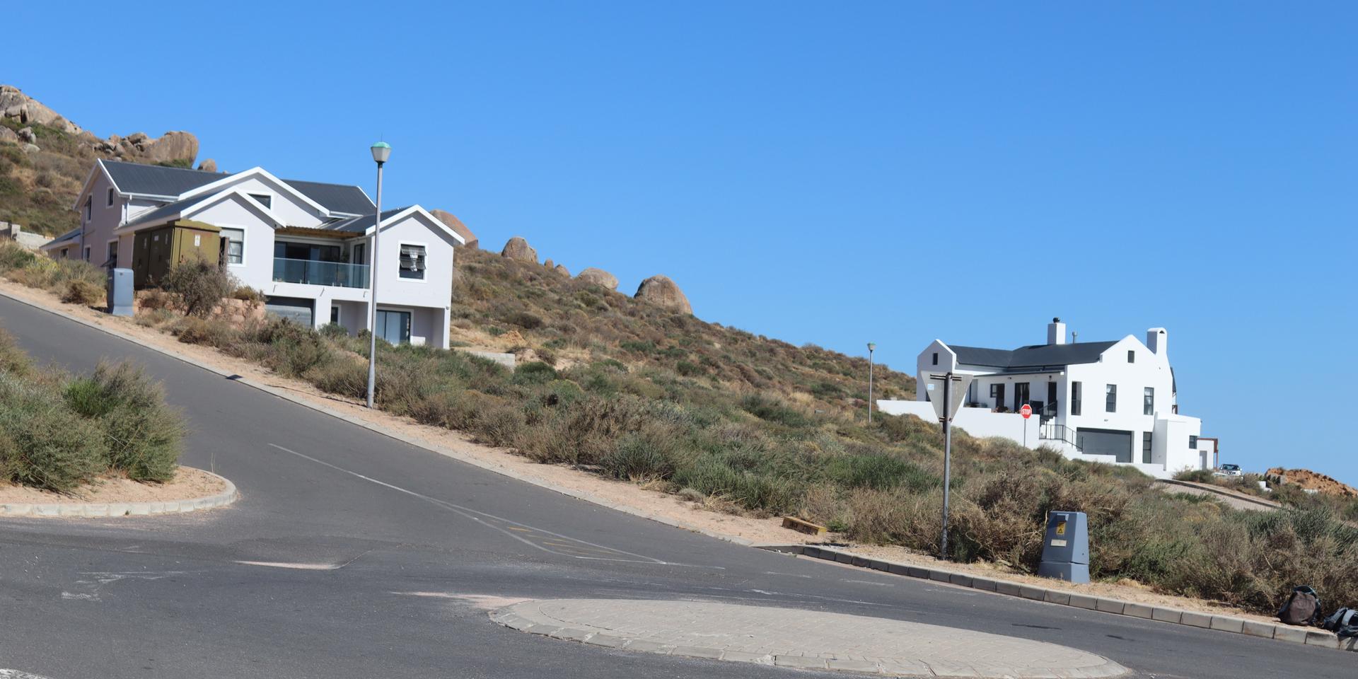 Image 4 of 6