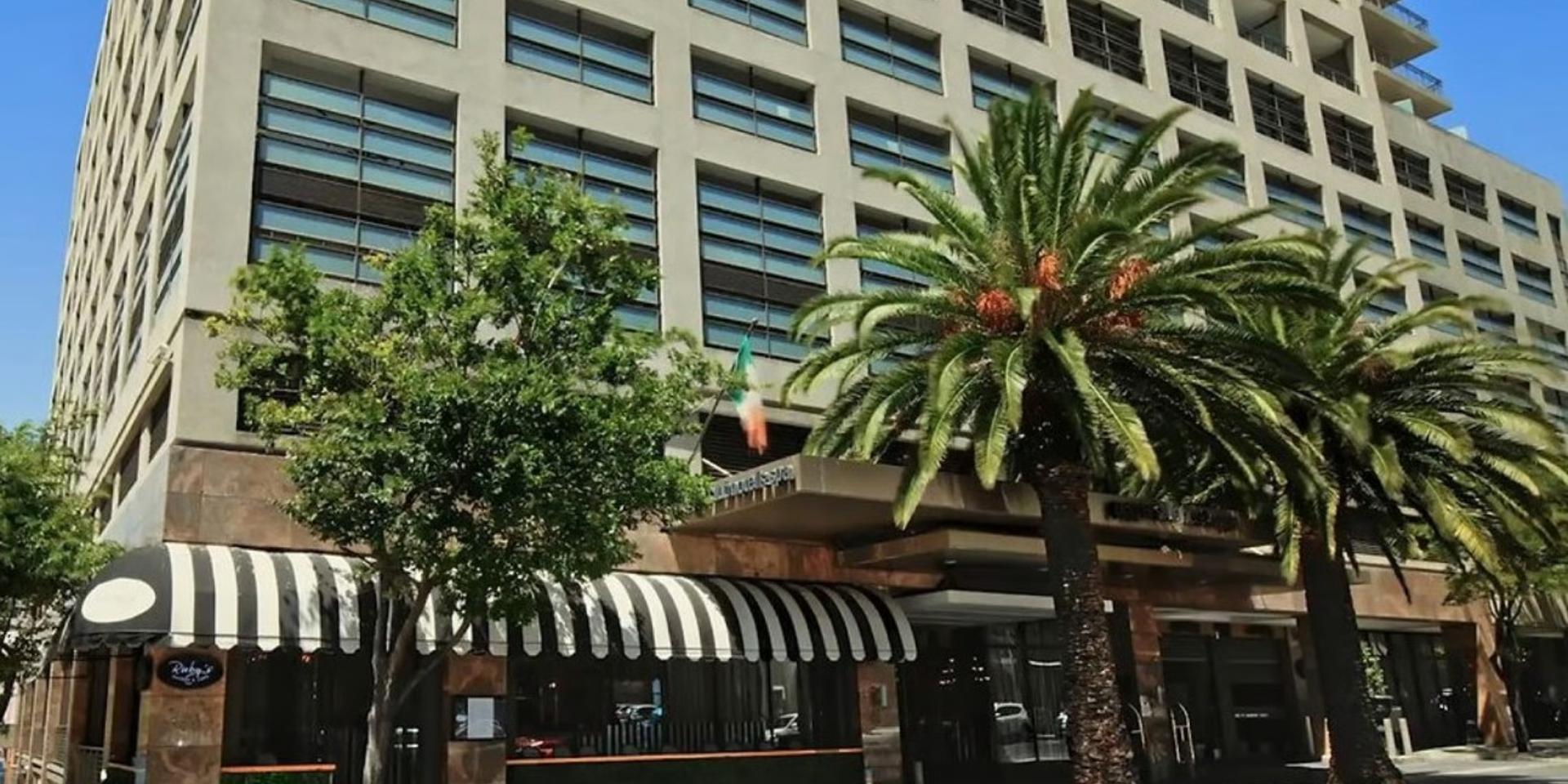 Image 2 of 6