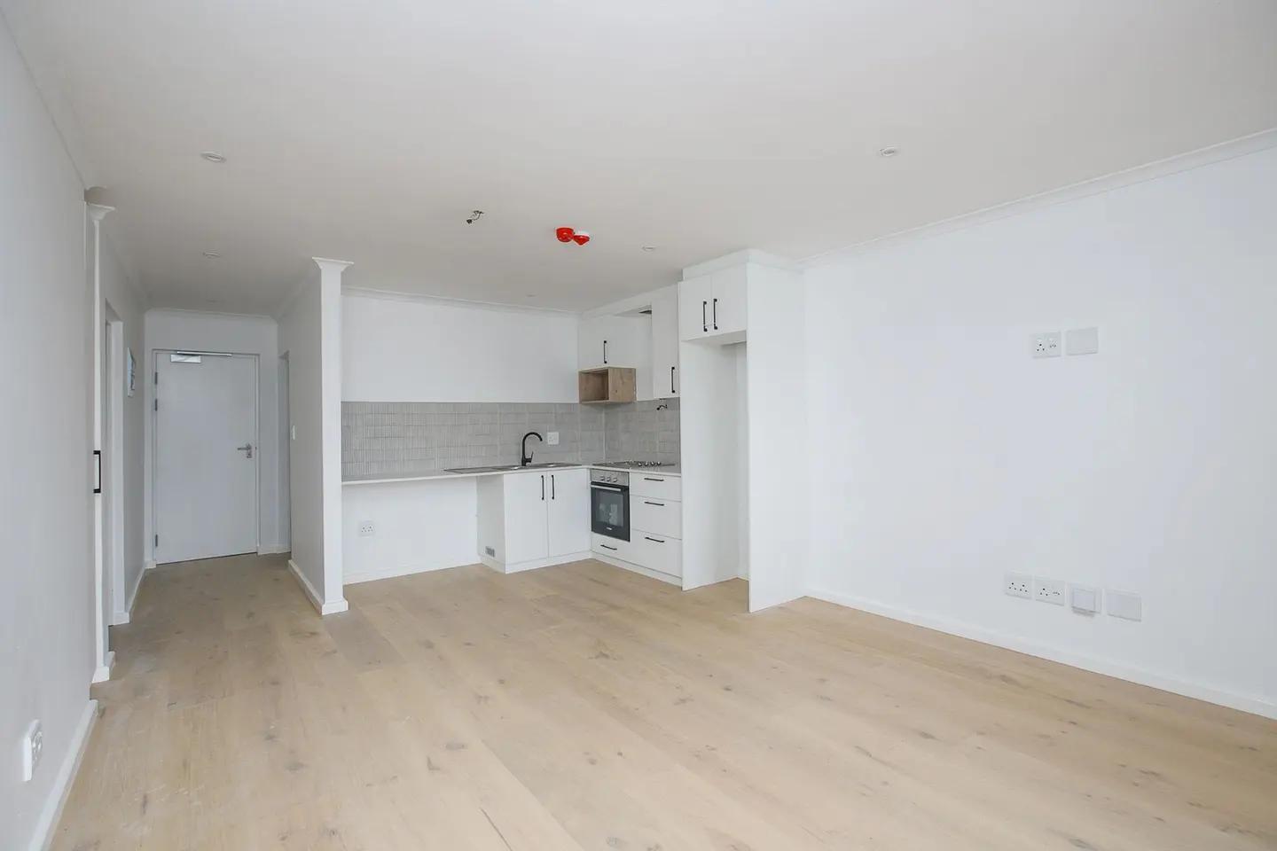 Image 4 of 6