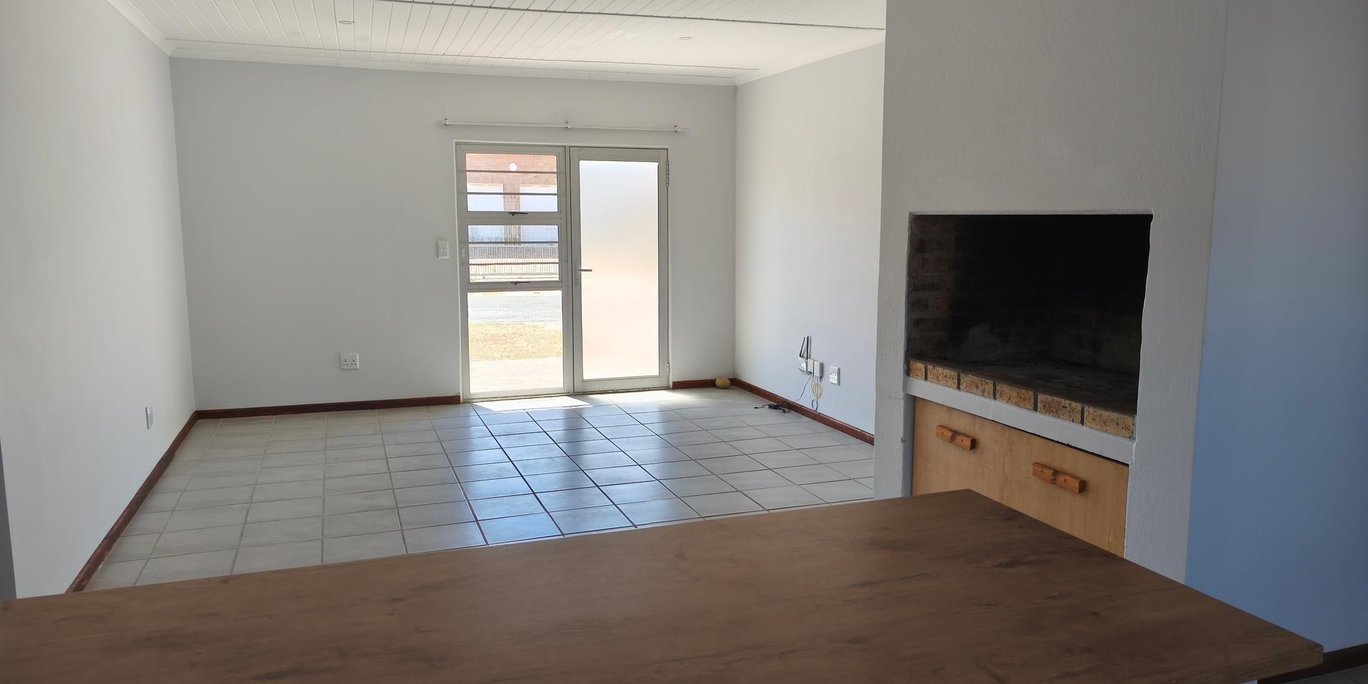 Image 2 of 6